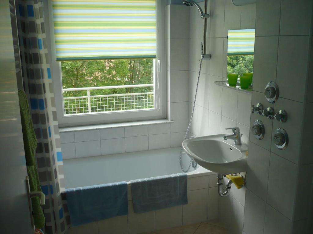 Haus Marinus Apartamento Puttgarden Habitación foto